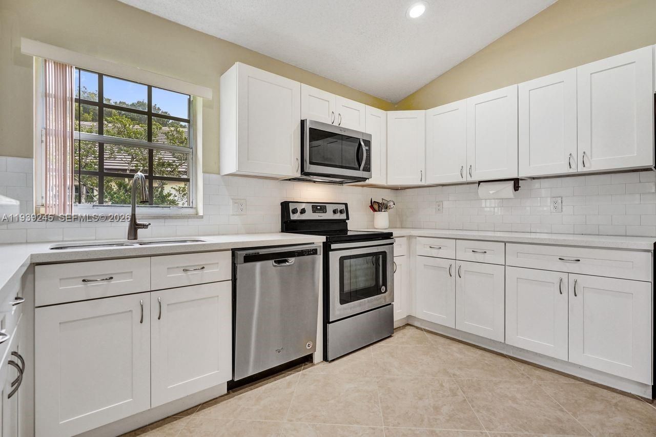 581 Slippery Rock Rd, Weston, FL 33327 Photo