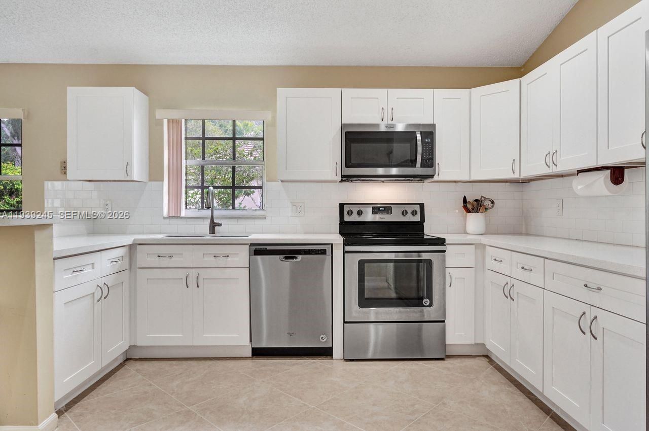 581 Slippery Rock Rd, Weston, FL 33327 Photo