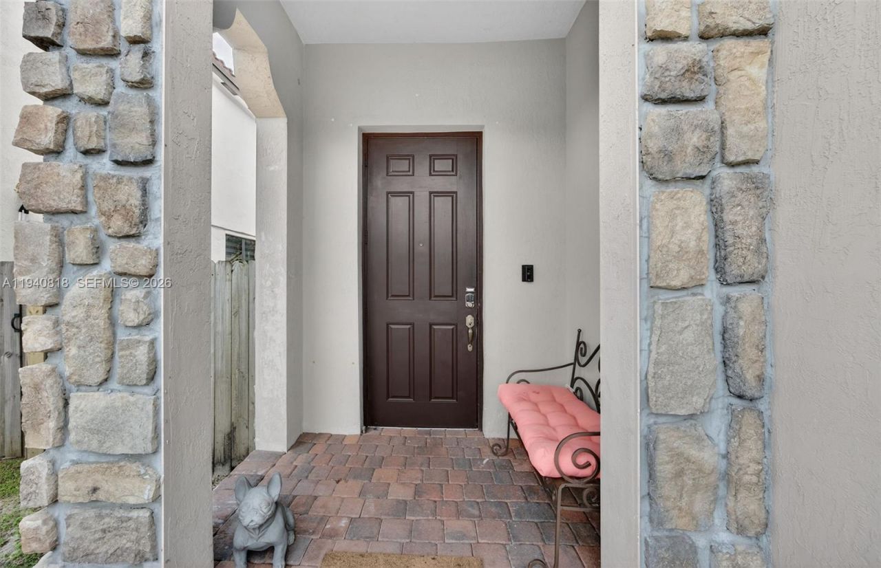 3756 NE 1st St, Homestead, FL 33033 Photo