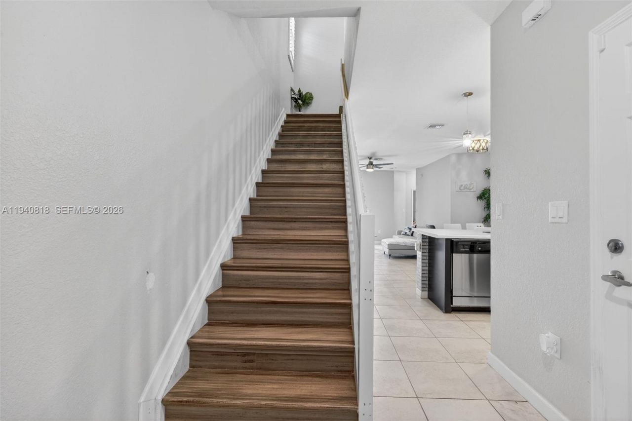 3756 NE 1st St, Homestead, FL 33033 Photo