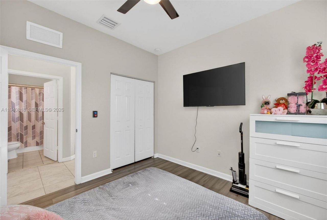 3756 NE 1st St, Homestead, FL 33033 Photo