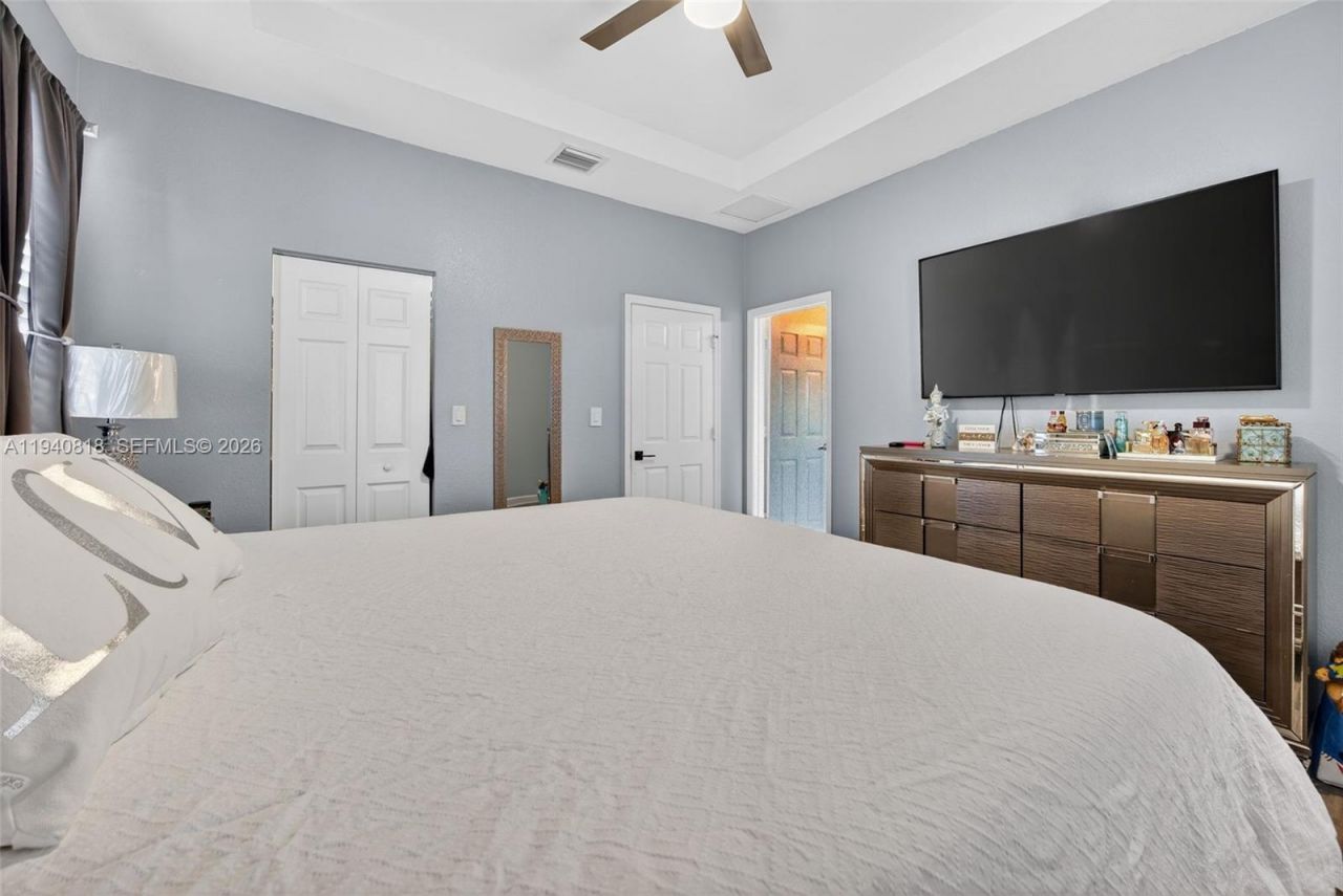 3756 NE 1st St, Homestead, FL 33033 Photo