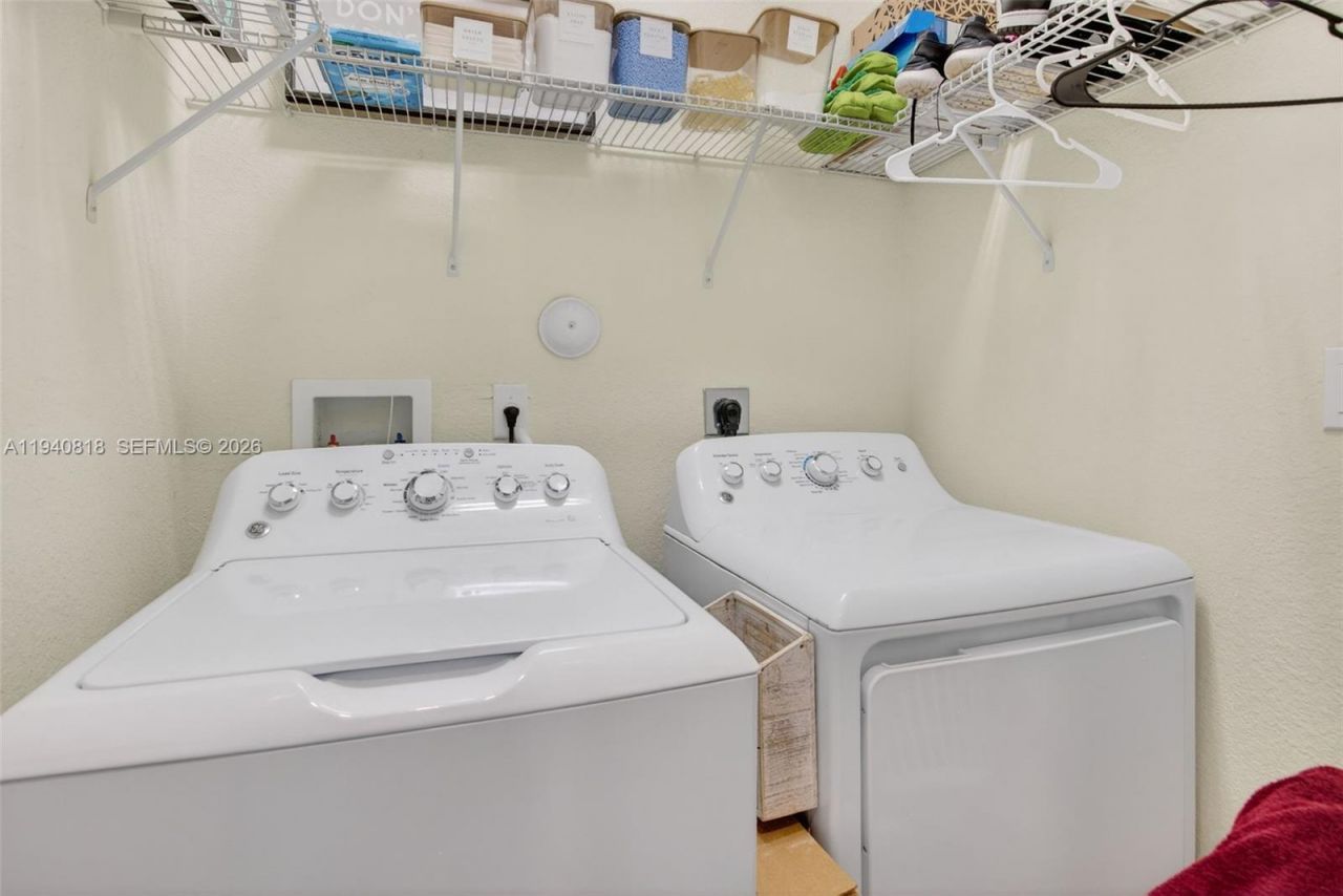 3756 NE 1st St, Homestead, FL 33033 Photo