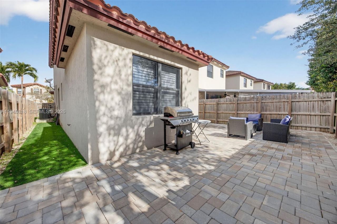 3756 NE 1st St, Homestead, FL 33033 Photo