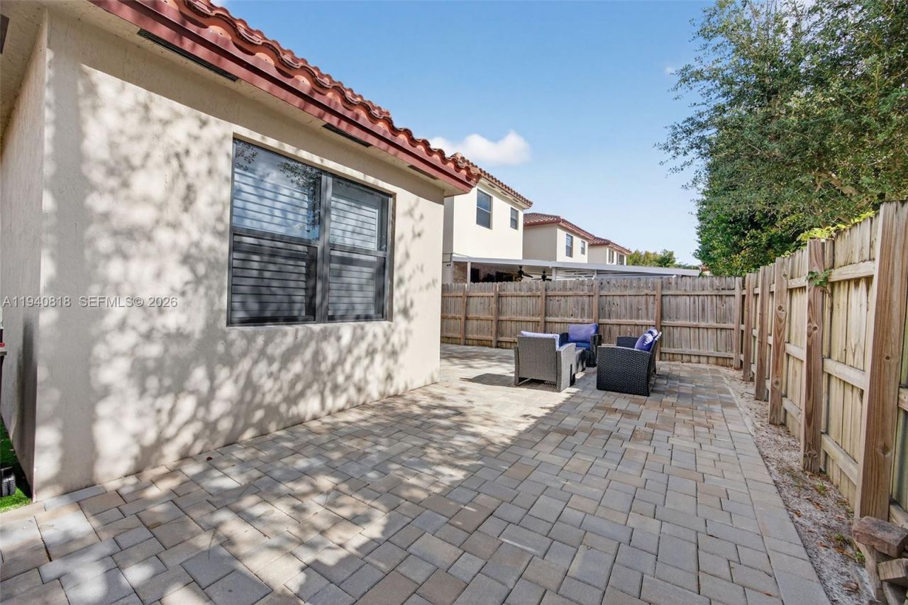 3756 NE 1st St, Homestead, FL 33033 Photo