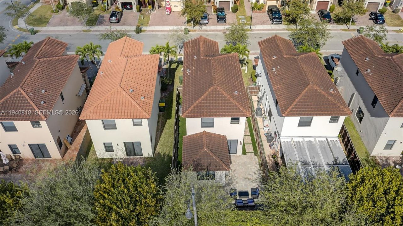 3756 NE 1st St, Homestead, FL 33033 Photo