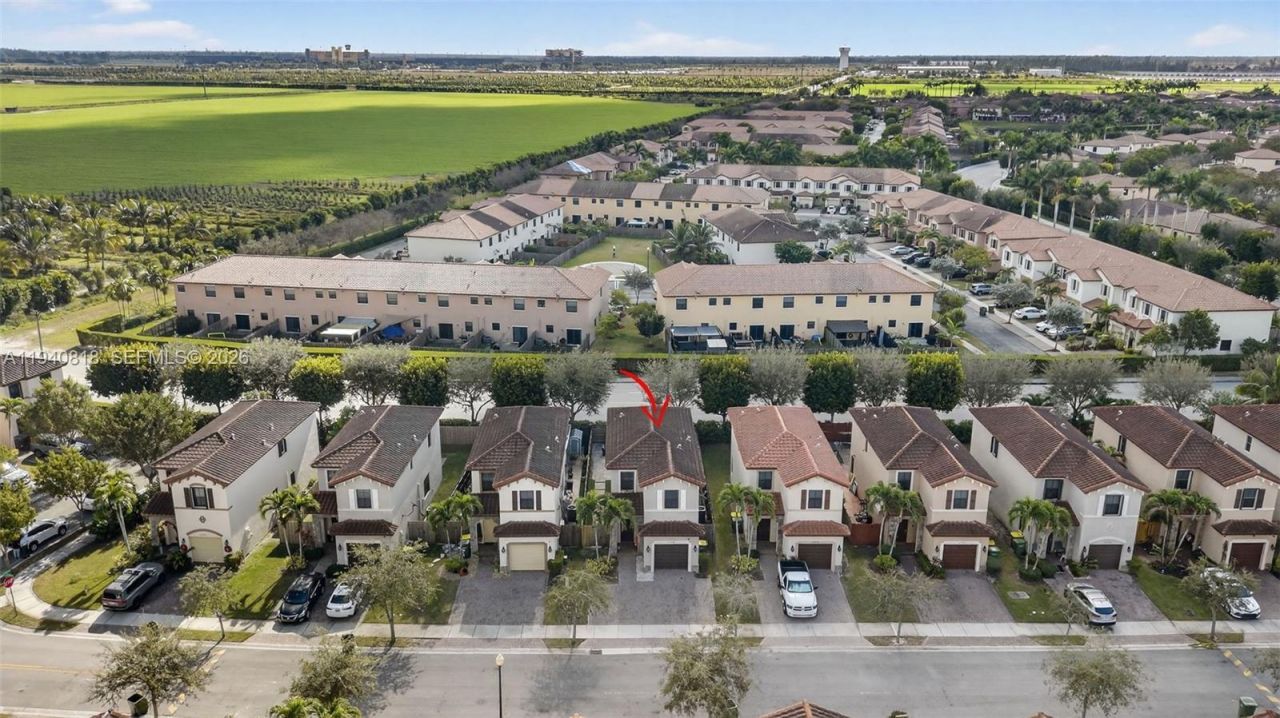 3756 NE 1st St, Homestead, FL 33033 Photo