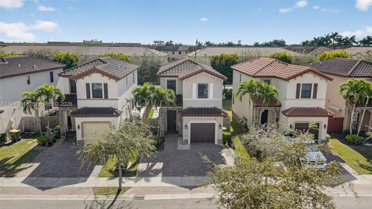 3756 NE 1st St, Homestead, FL 33033 Photo