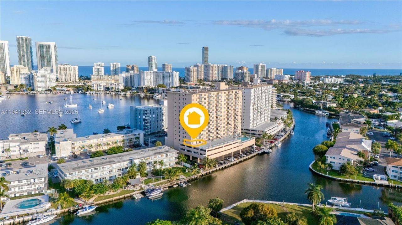 437 Golden Isles Dr, Unit 4D, Hallandale Beach, FL 33009 Photo