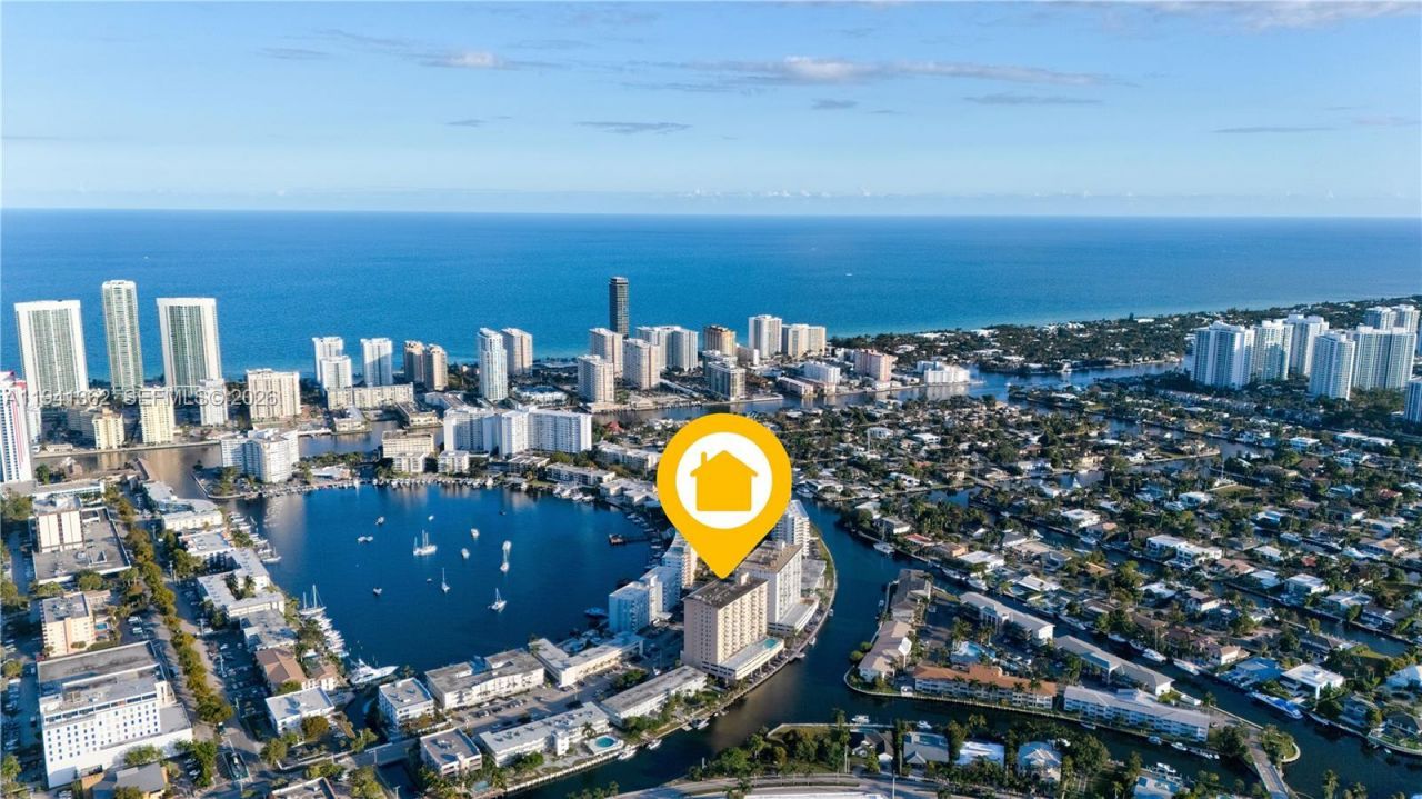 437 Golden Isles Dr, Unit 4D, Hallandale Beach, FL 33009 Photo