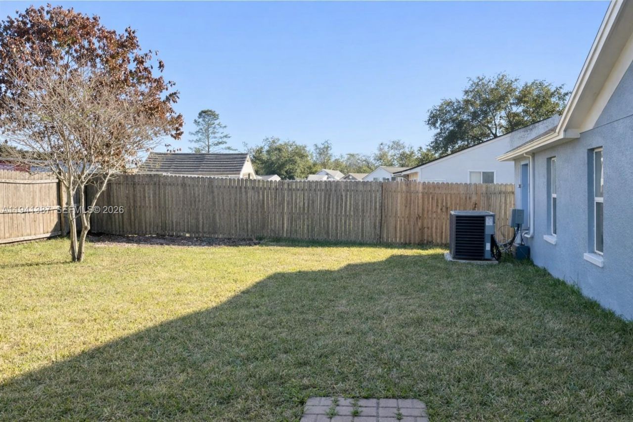 8225 Riverboat Drive, Tampa, FL 33637 Photo