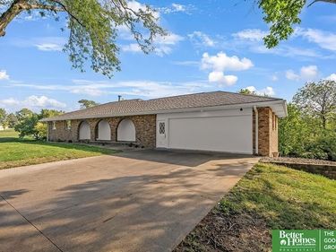 7415 S 20 Street, Bellevue, NE 68147