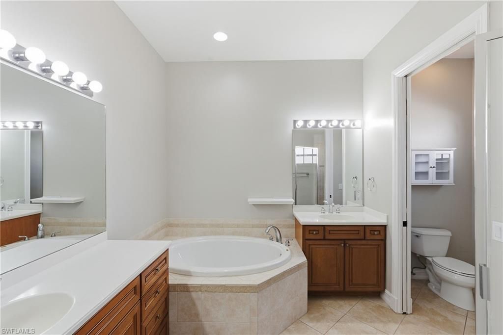 4854 Europa Dr, Naples, FL 34105 Photo