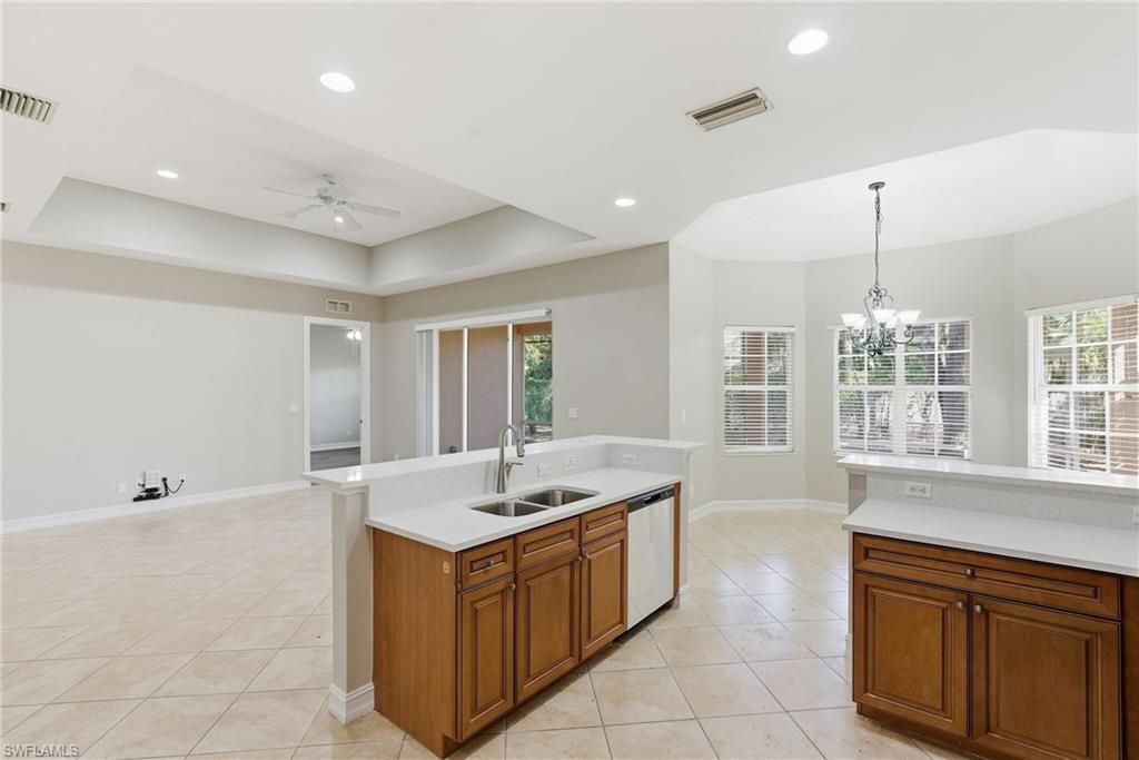 4854 Europa Dr, Naples, FL 34105 Photo