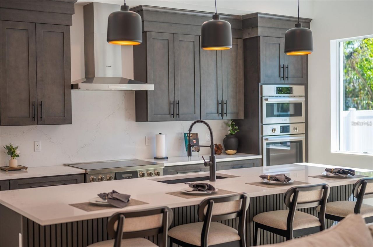 2446 Floyd Street, Sarasota, FL 34239 Photo