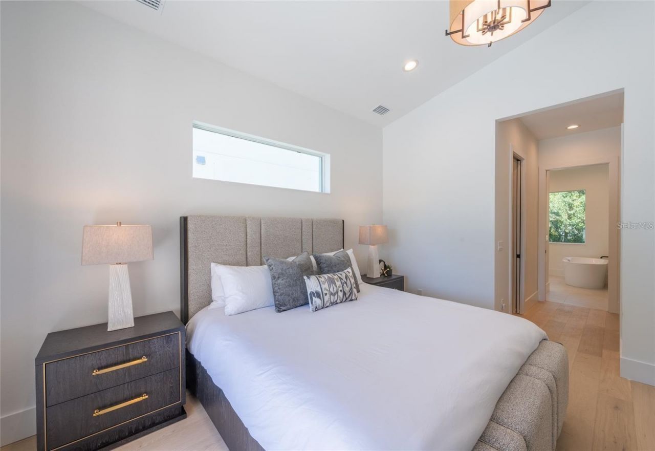 2446 Floyd Street, Sarasota, FL 34239 Photo