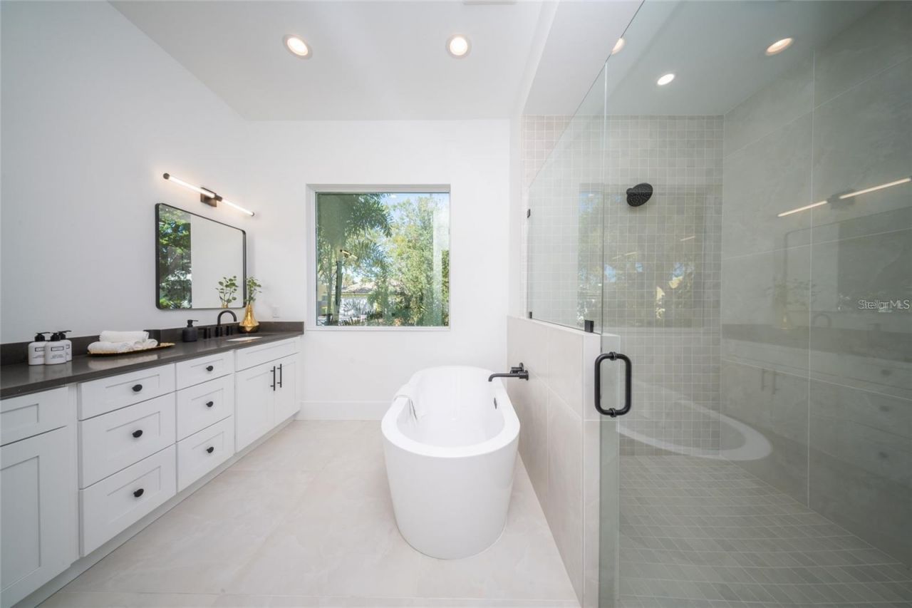 2446 Floyd Street, Sarasota, FL 34239 Photo