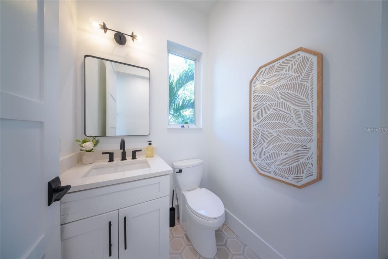 2446 Floyd Street, Sarasota, FL 34239 Photo