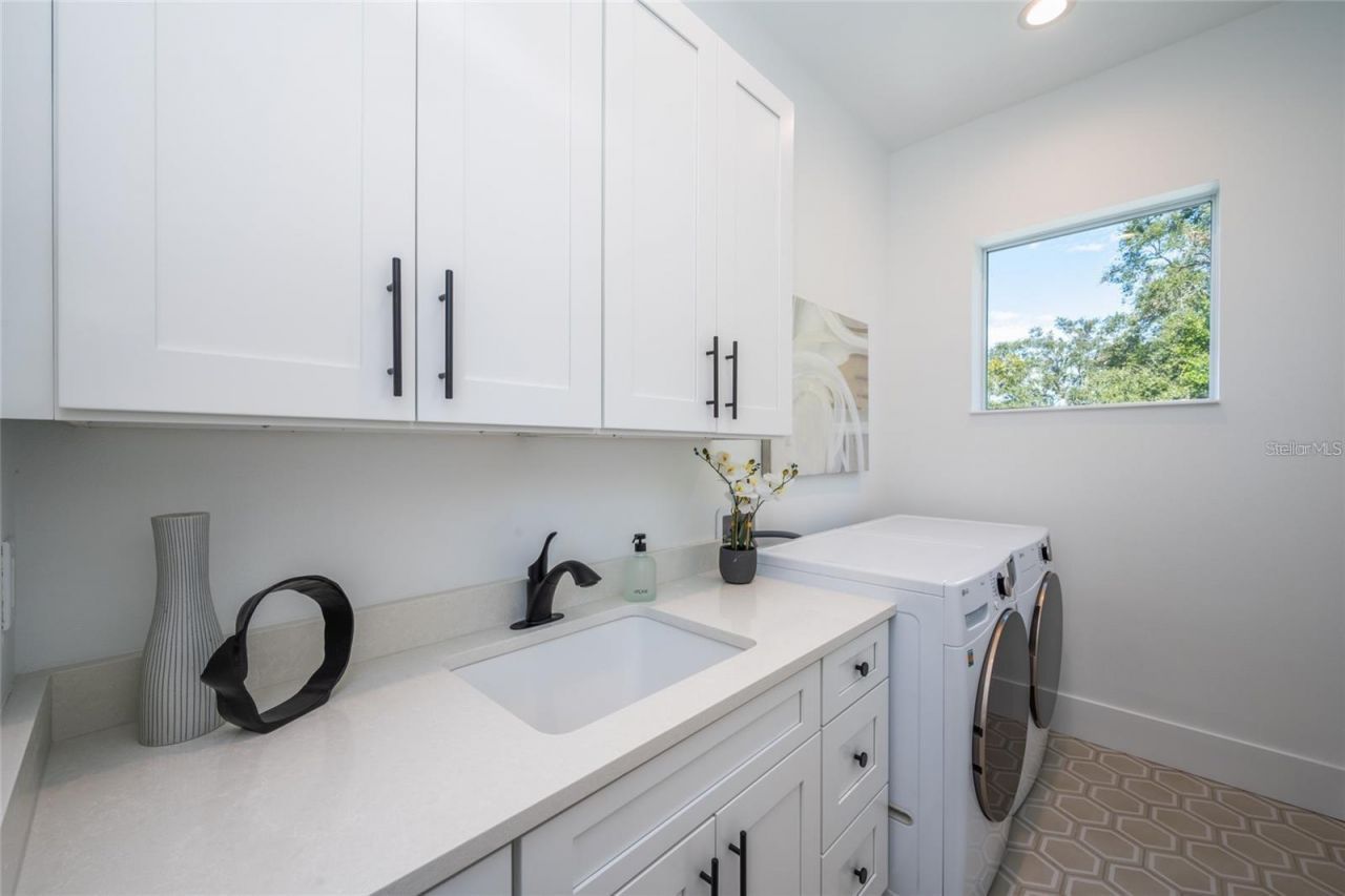 2446 Floyd Street, Sarasota, FL 34239 Photo