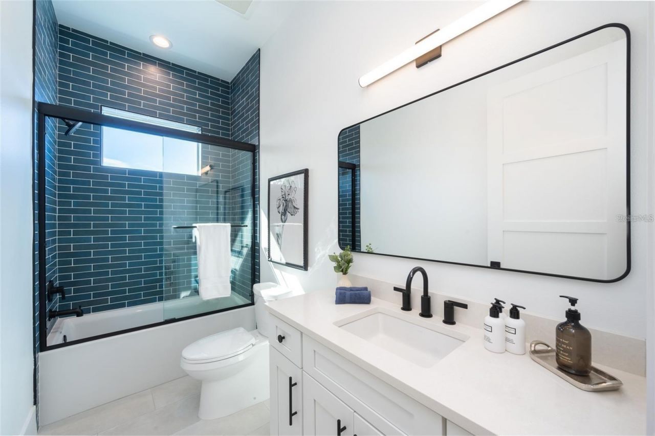 2446 Floyd Street, Sarasota, FL 34239 Photo