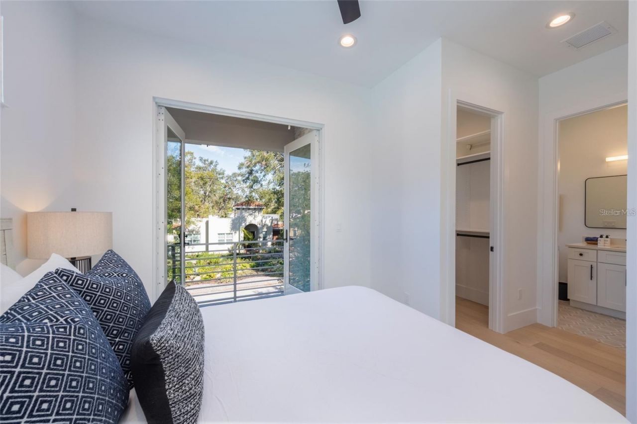 2446 Floyd Street, Sarasota, FL 34239 Photo