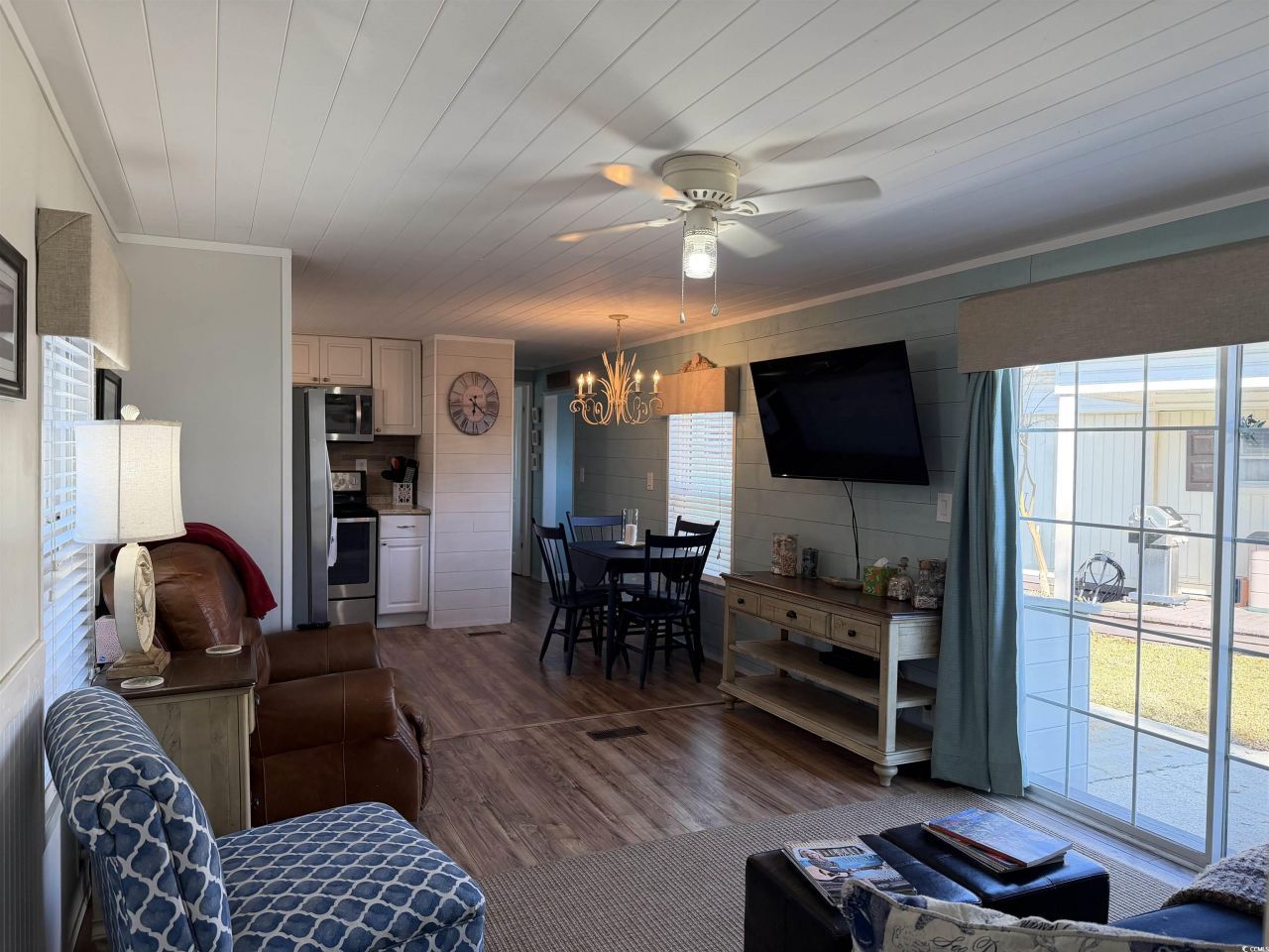 292 Flamingo Dr.  Photo 6