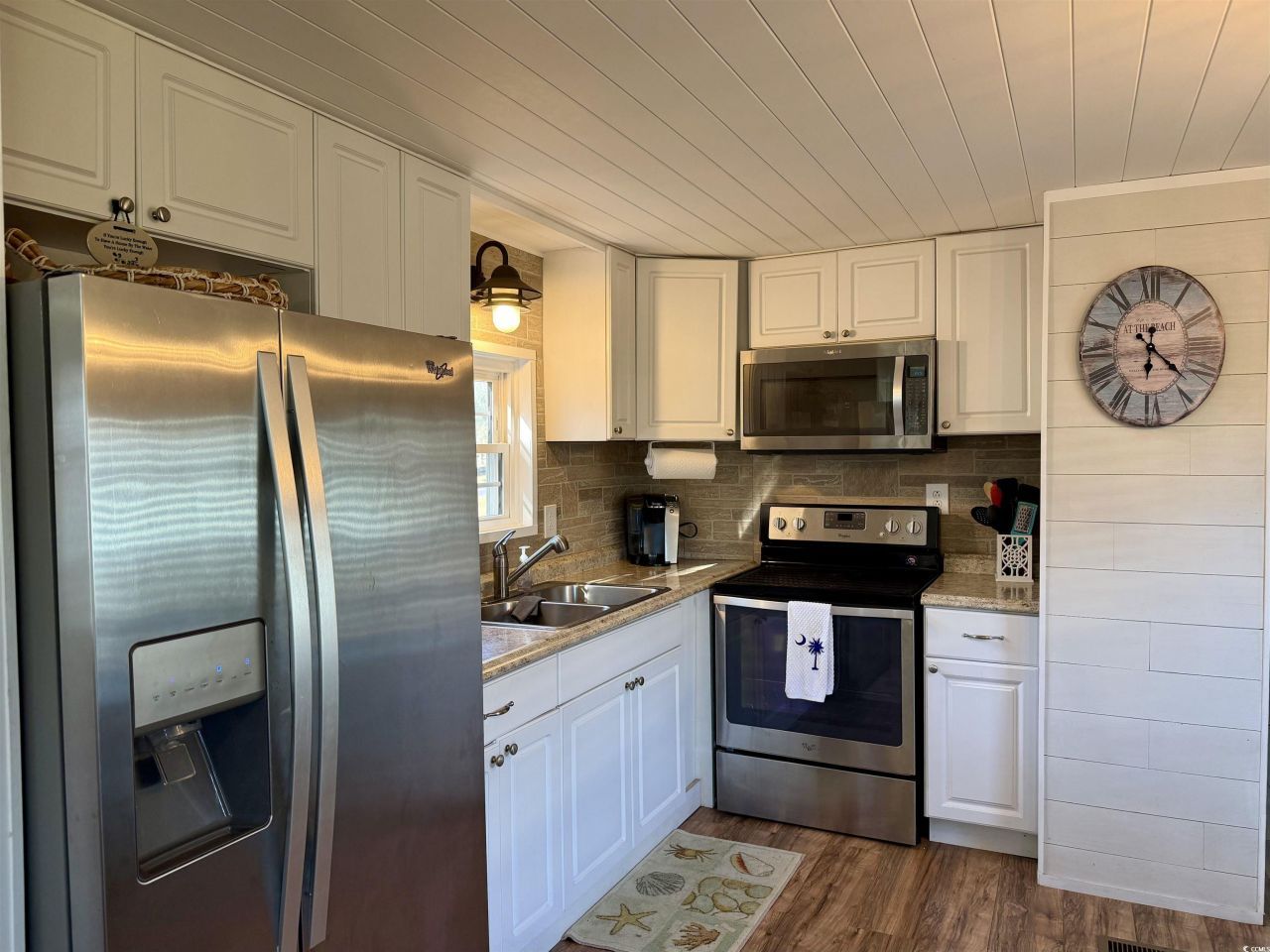 292 Flamingo Dr.  Photo 8