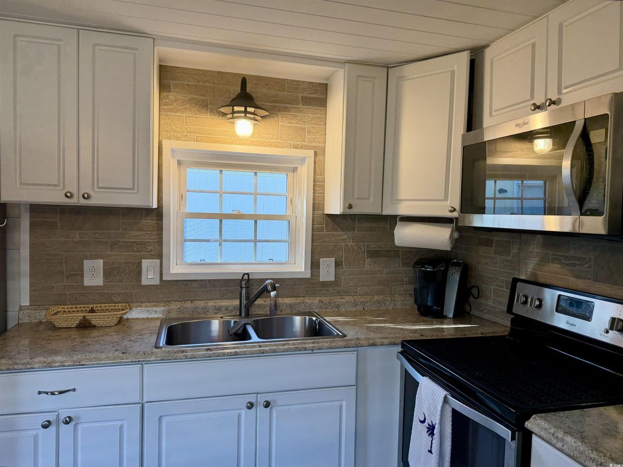 292 Flamingo Dr.  Photo 9