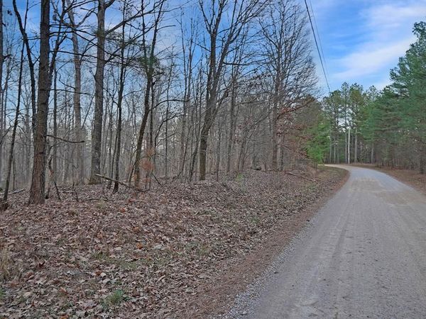 27 Shores Trail, Stewart, TN 37175