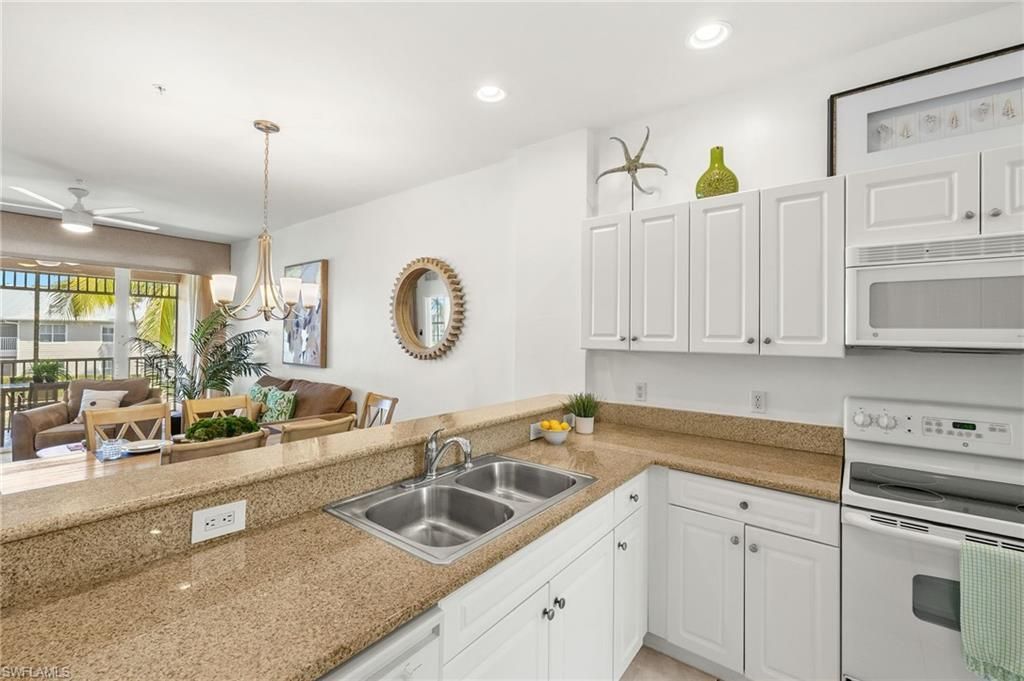 7940 Mahogany Run Ln, Unit 625, Naples, FL 34113 Photo