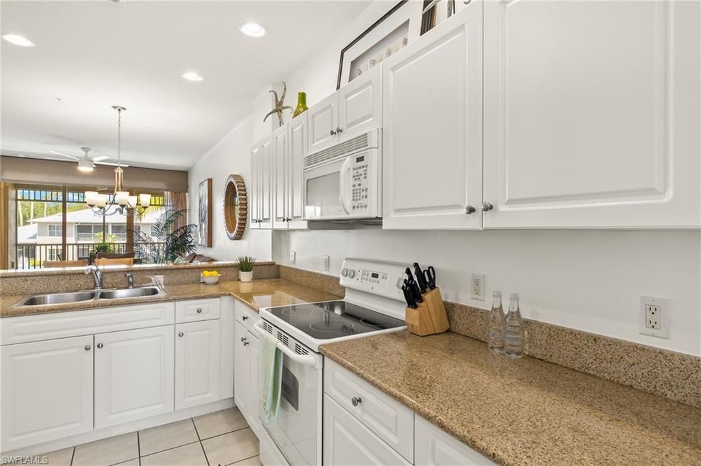 7940 Mahogany Run Ln, Unit 625, Naples, FL 34113 Photo