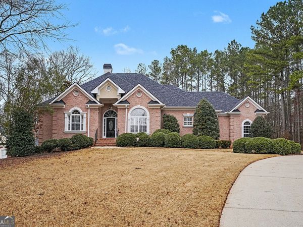 25 Inverleigh Row, Covington, GA 30014