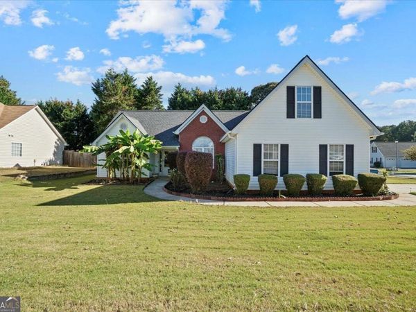 915 Harbins View Drive, Dacula, GA 30019