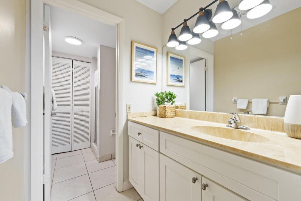 7420 S Ocean Drive, Unit 113, Jensen Beach, FL 34957 Photo