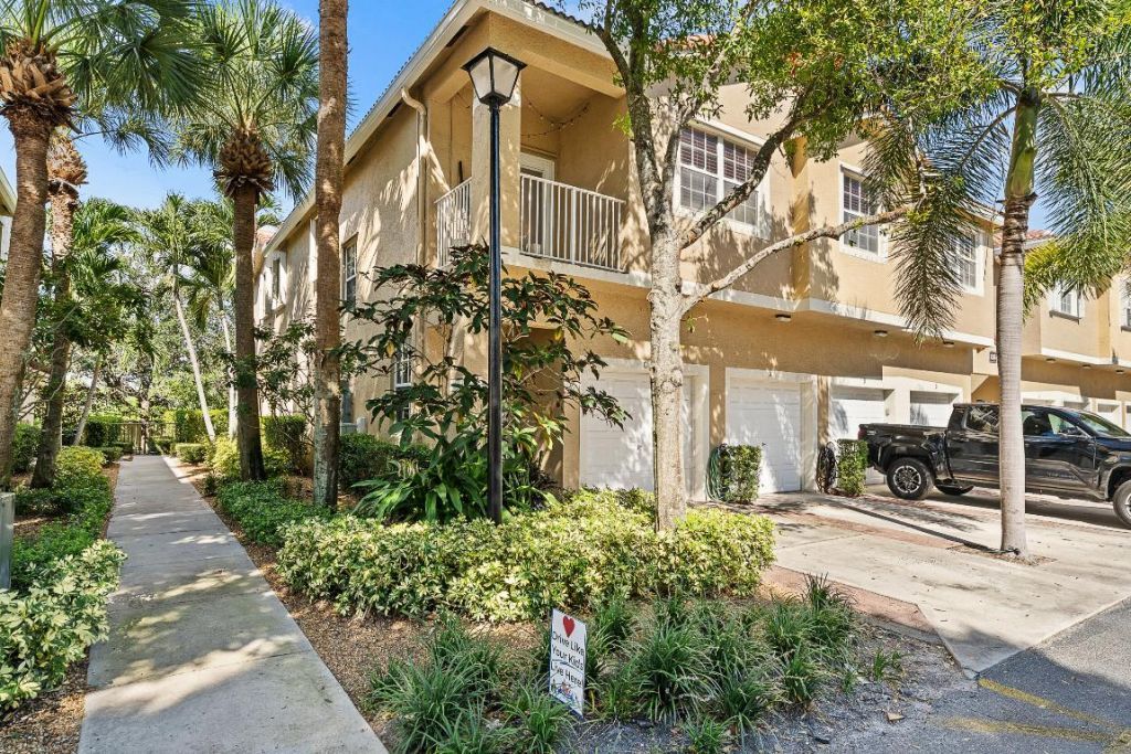 115 Lighthouse Circle, Unit C, Tequesta, FL 33469 Photo