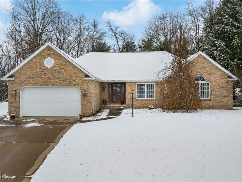 8779 Glenarden Circle NW, Massillon, OH 44646 Photo 1