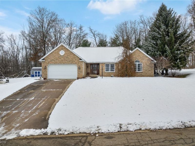 8779 Glenarden Circle NW, Massillon, OH 44646 Photo 2
