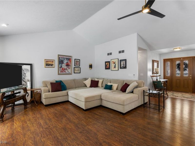 8779 Glenarden Circle NW, Massillon, OH 44646 Photo 9