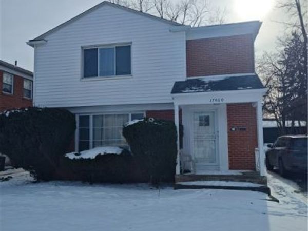 17460 Chagrin Boulevard, Shaker Heights, OH 44120