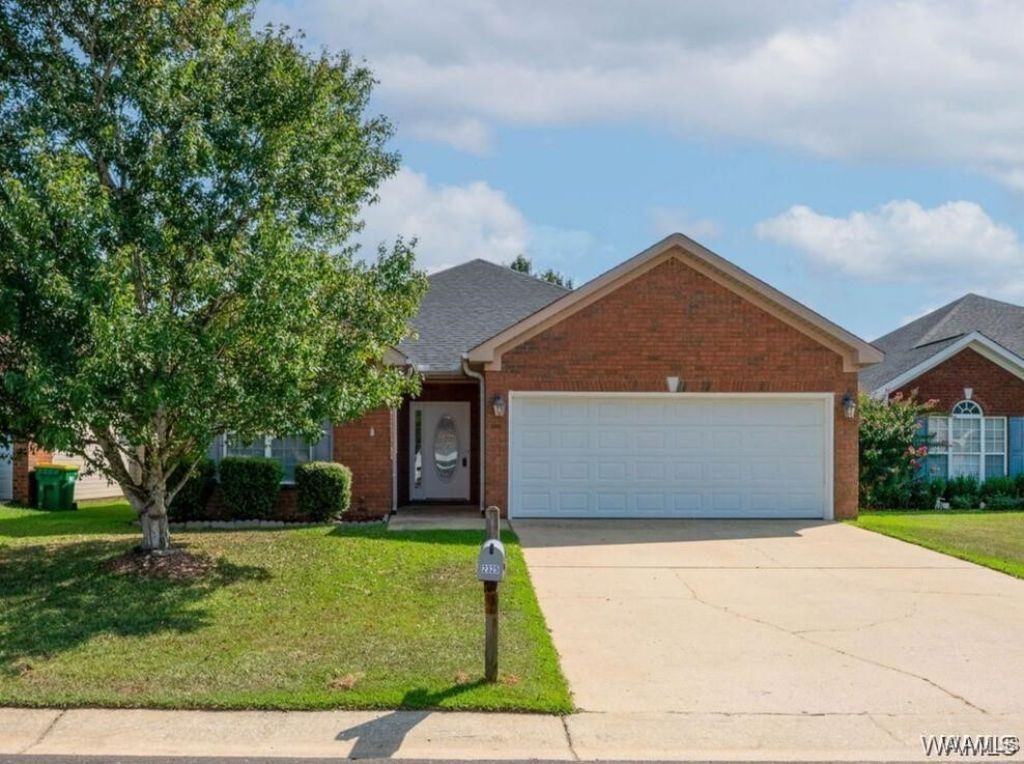 2325 Alexander Drive, Tuscaloosa, AL 35405 Main Photo
