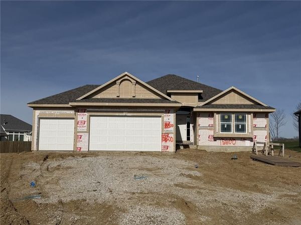 15600 Sheridan Court, Basehor, KS 66007