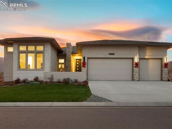 3324 Skywatch Heights, Colorado Springs, CO 80904