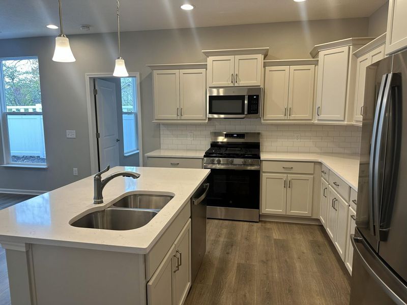 4493 Marilyn Court, Grove City, OH 43123 Photo 3