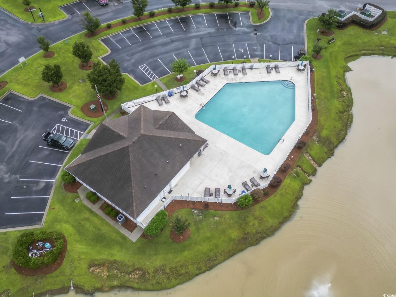 448 Mahogany Dr. Photo 3