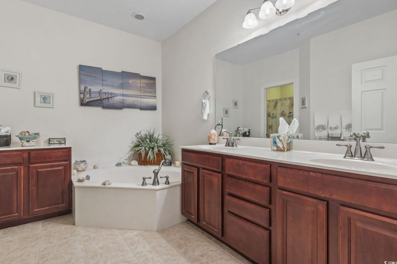 448 Mahogany Dr. Photo 8