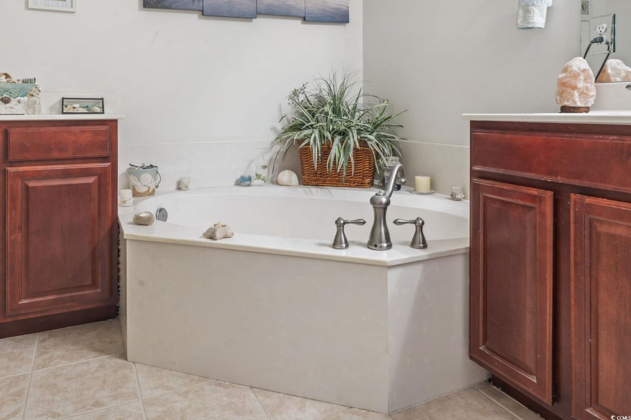 448 Mahogany Dr. Photo 9