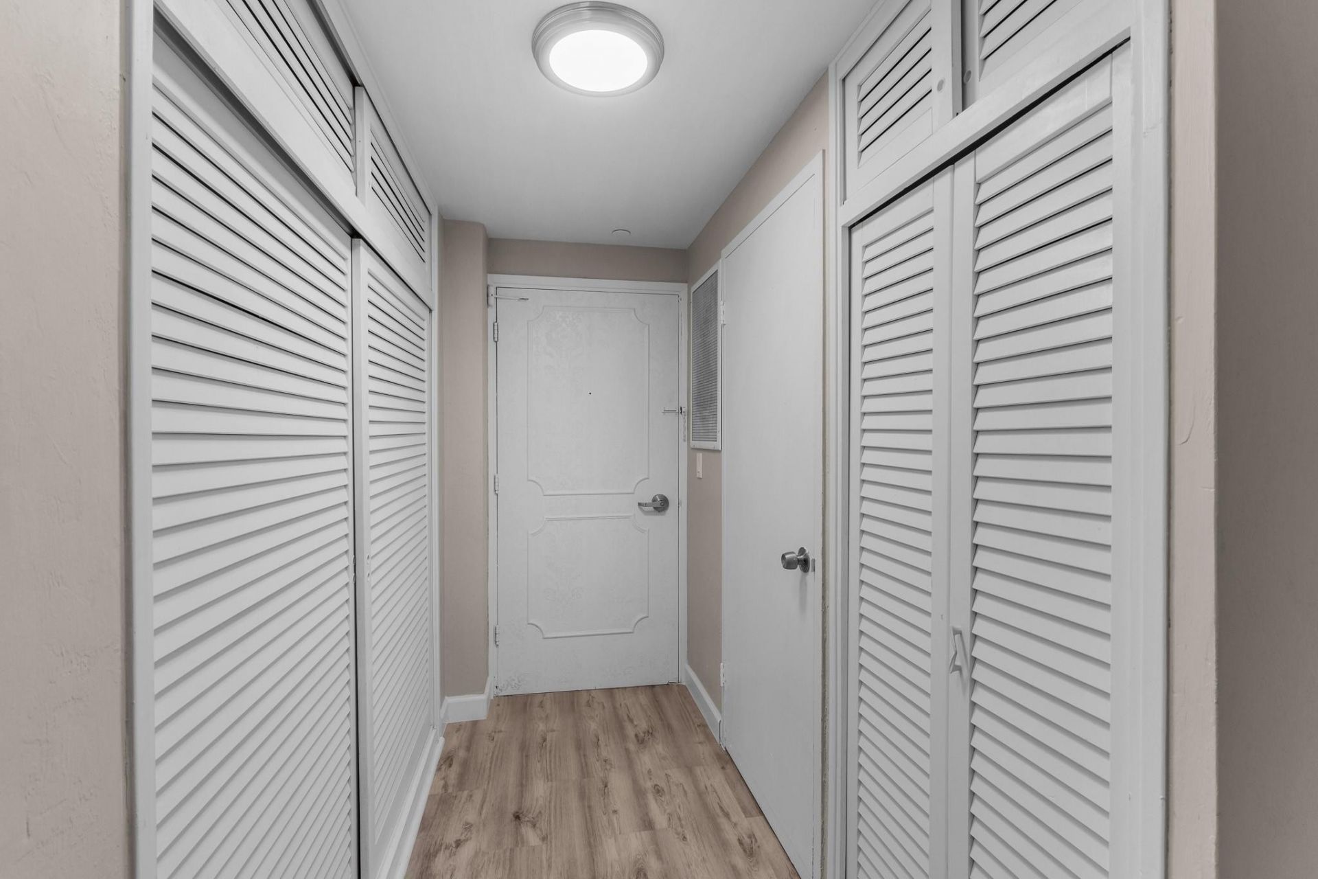 3300 NE 36th Street, Unit 920, Fort Lauderdale, FL 33308 Photo