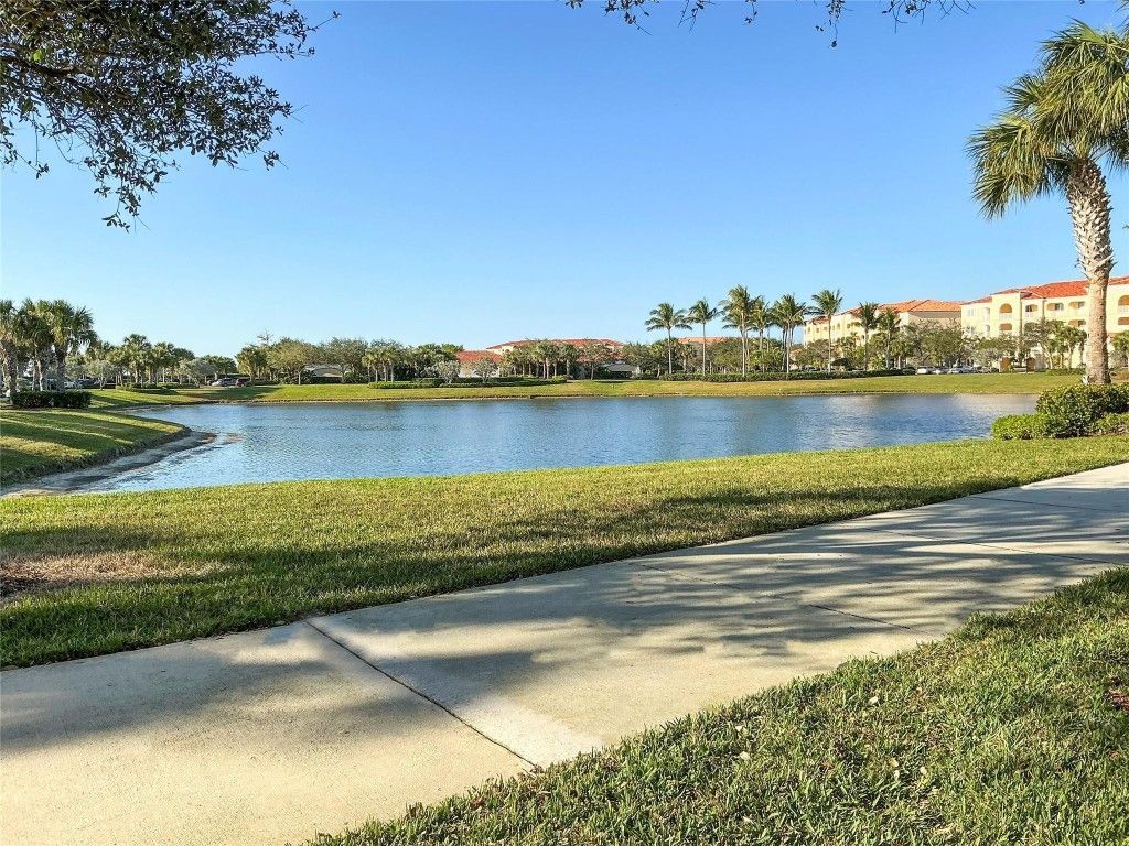20 Harbour Isle Dr, Unit PH02, Hutchinson Island, FL 34949 Photo