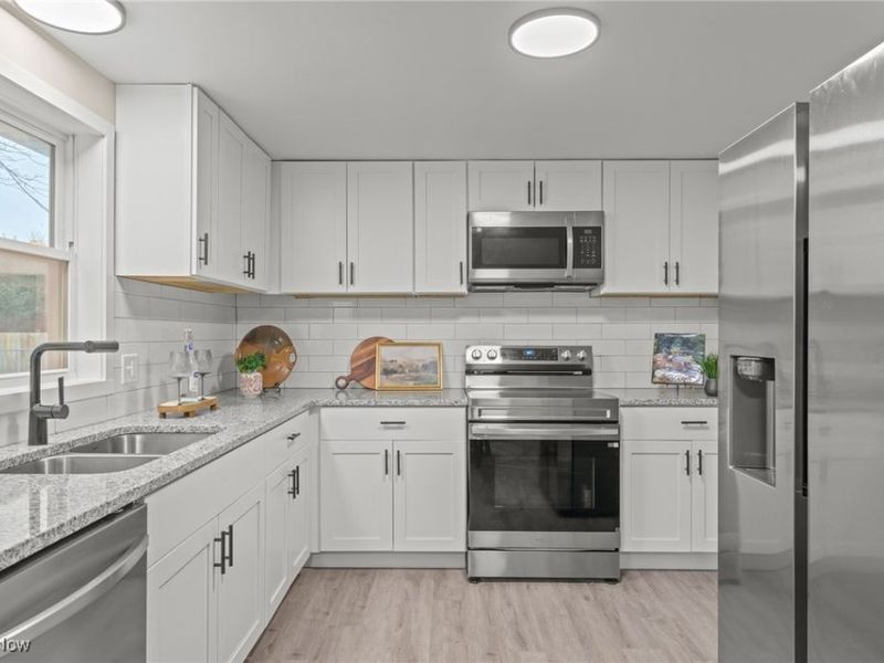 1259 Faircliff Street, Louisville, OH 44641 Photo 16