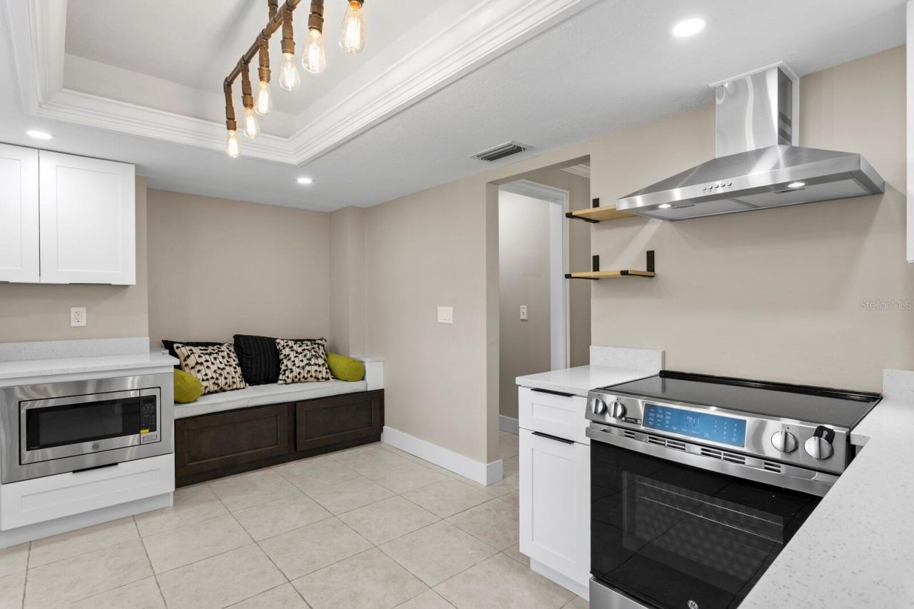 8407 Granite Place, Tampa, FL 33615 Photo